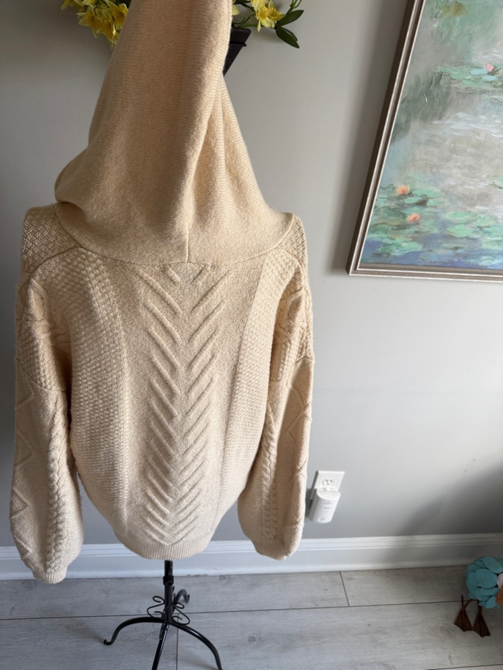 INDUSTRY REPUBLIC CLOTHING Cozy Cream Hooded Cable-Knit Sweater, M - Picture 7 of 9